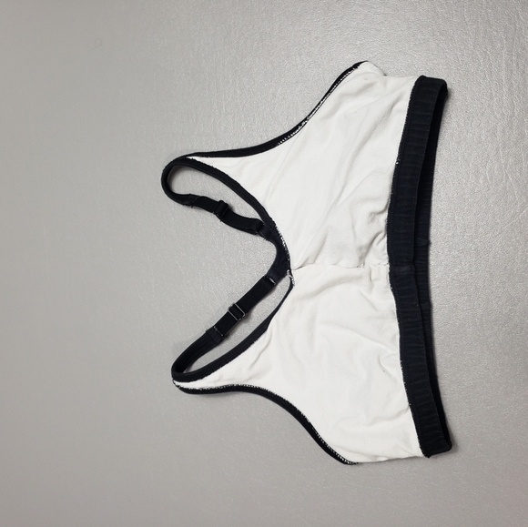 3/$15 Fruit of the loom black bra size 36 - Picture 6 of 7